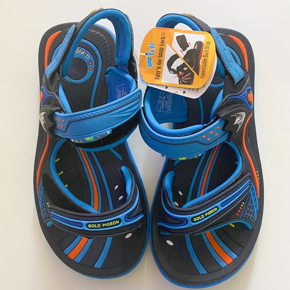 NWT Gold Pigeon Waterproof Sandals EU 33 US 1.5